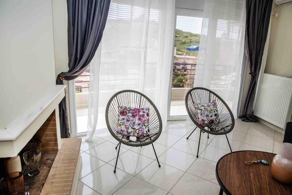 Lavrio Seaview 2Bdr Apt 4 Min Dive From The Sea Bagian luar foto