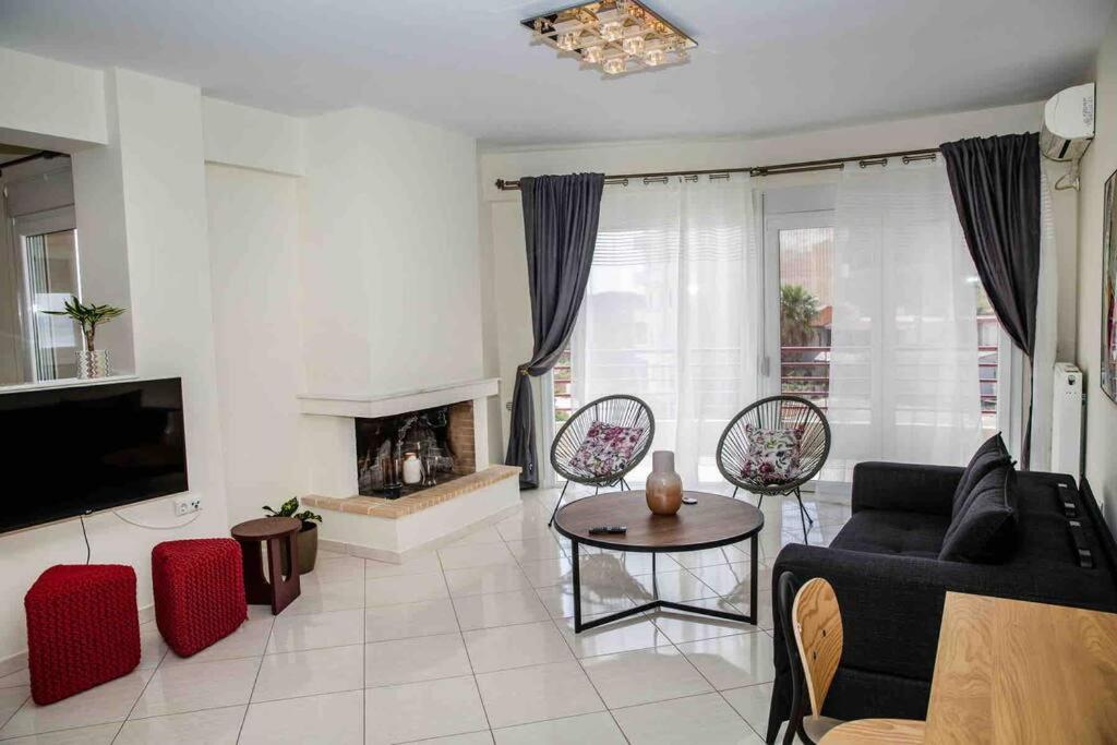 Lavrio Seaview 2Bdr Apt 4 Min Dive From The Sea Bagian luar foto
