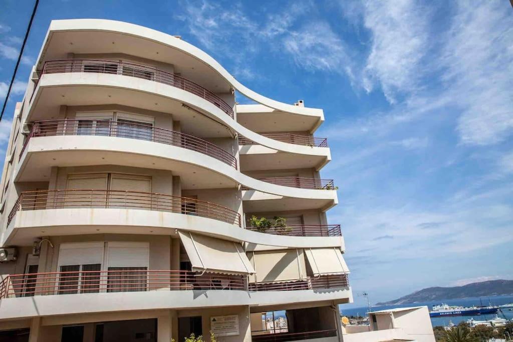 Lavrio Seaview 2Bdr Apt 4 Min Dive From The Sea Bagian luar foto